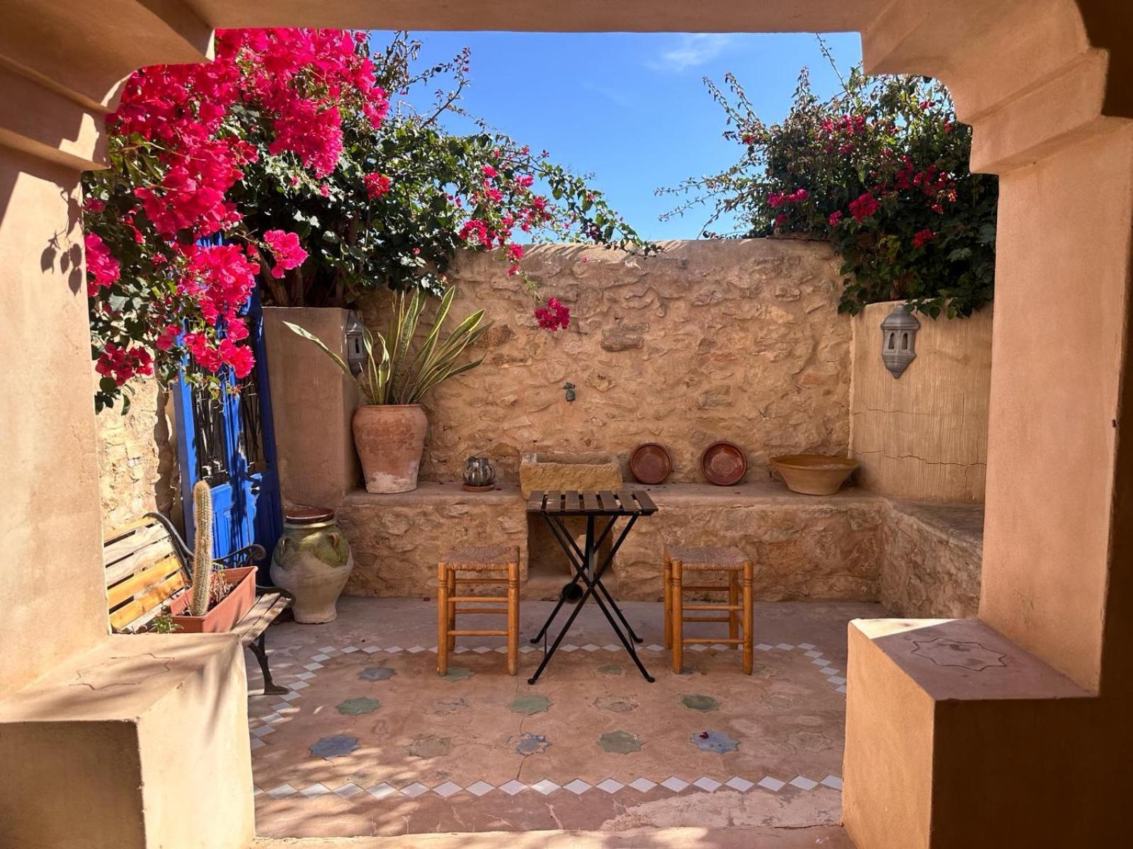 Casa Con Vistas Al Mar Y Patio De Buganvillas Aigues Exterior foto